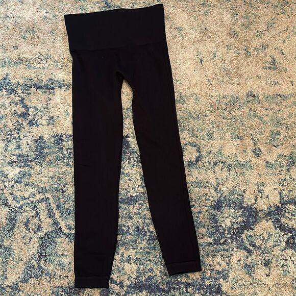 NWOT Spanx Cropped Leggings - Picture 1 of 3